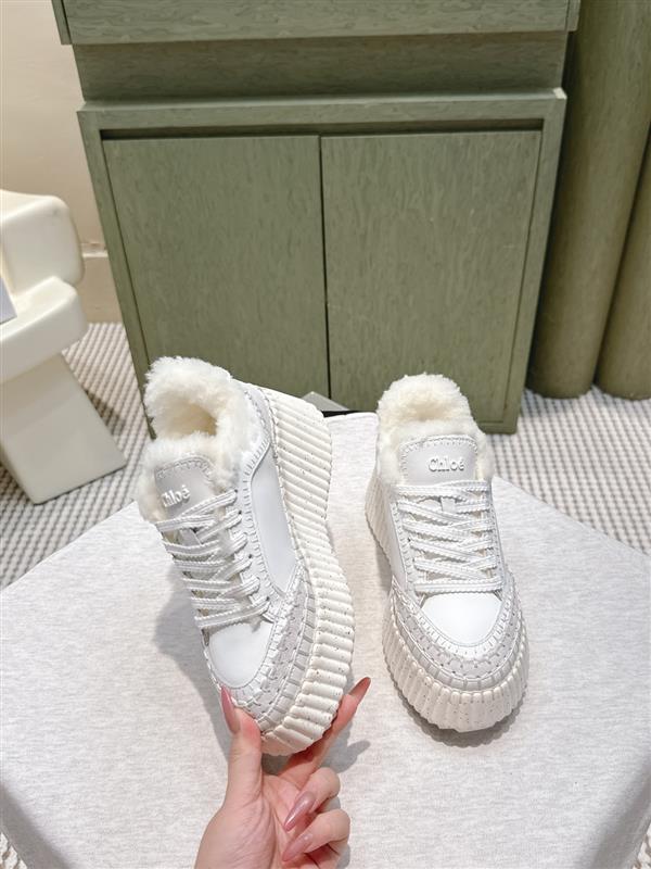 2025112815388611 390